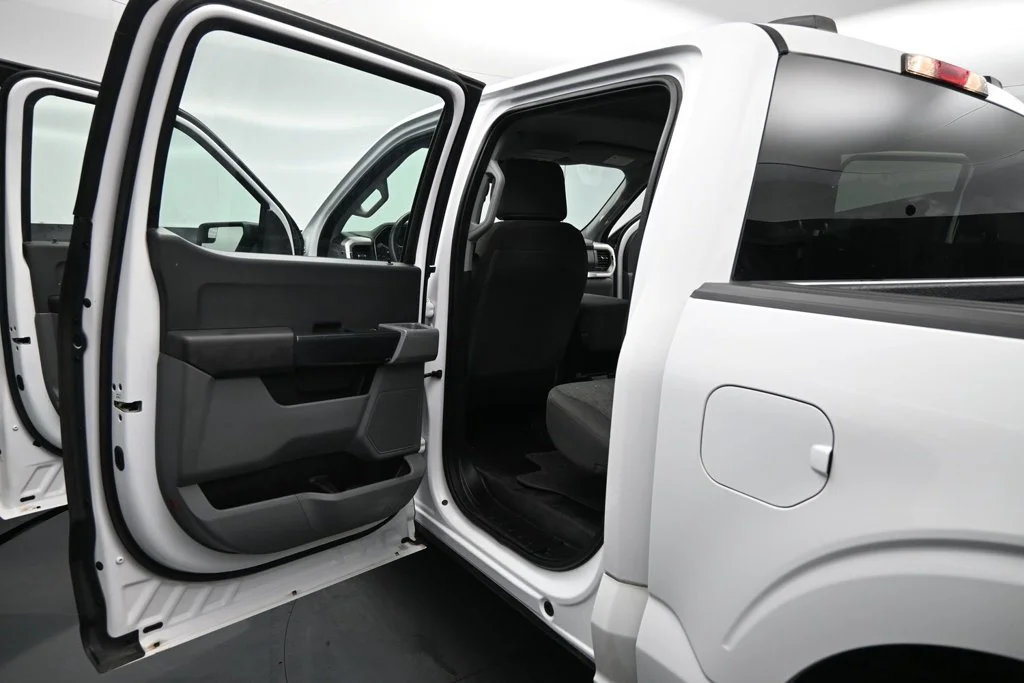 Used 2021 White Ford XL image 13