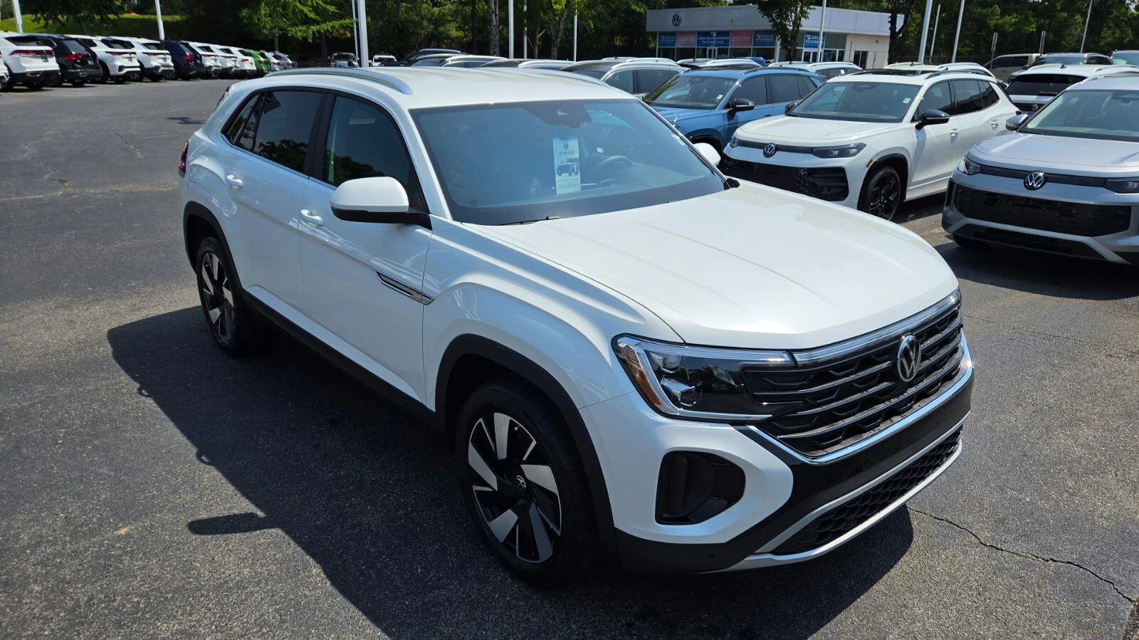 New 2026 Opal White Pearl Volkswagen 2.0T SE w/Technology image 8