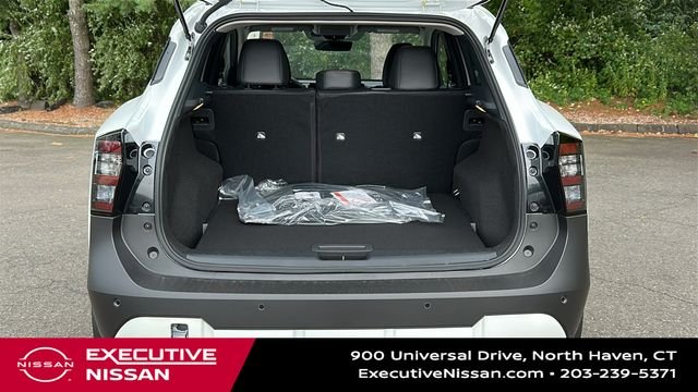 Used 2025 White Nissan SR image 25