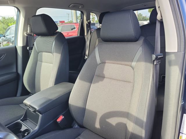 2025 Honda CR-V LX - Photo 18