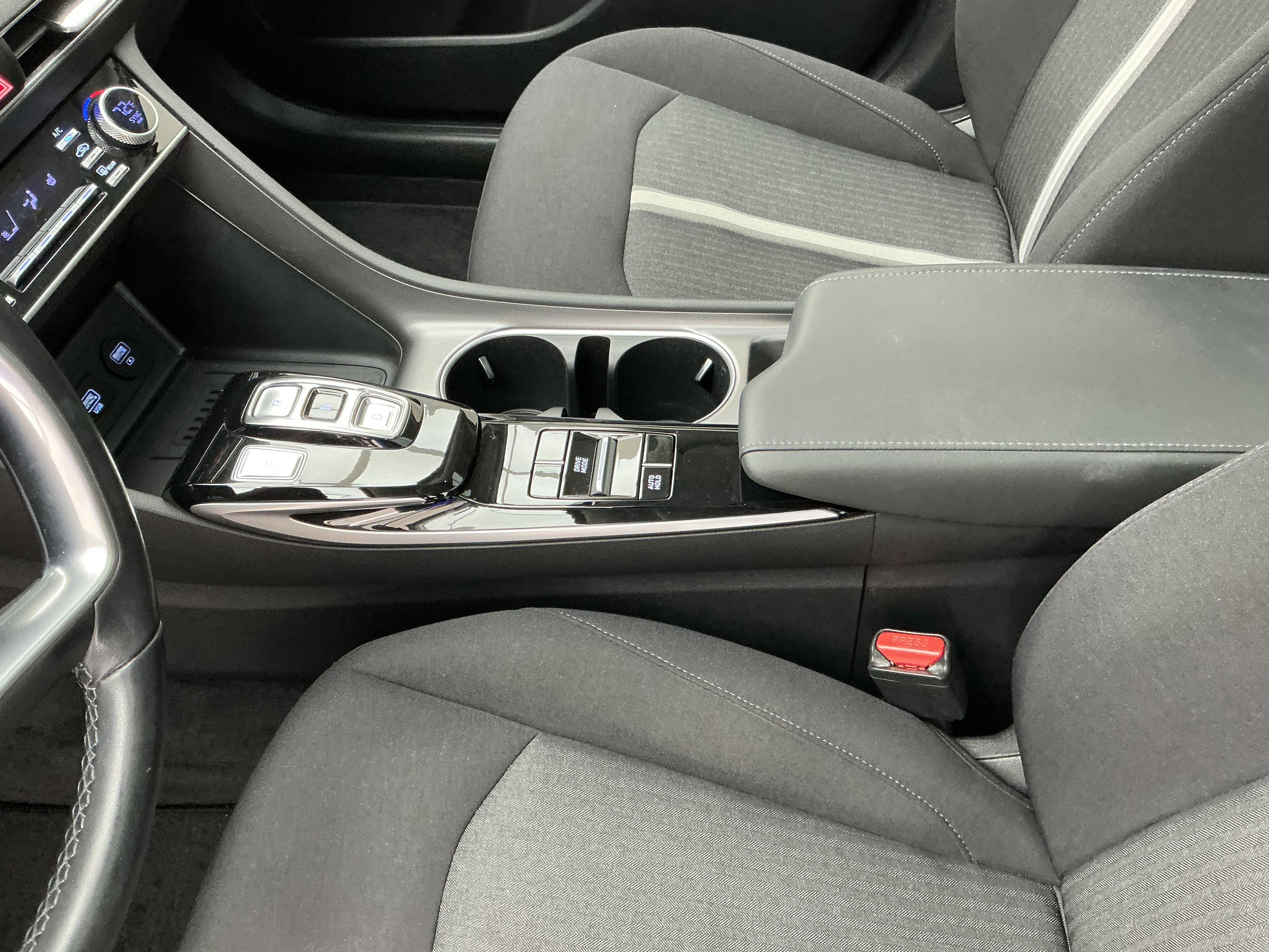Used 2023 Ultimate Red Hyundai SEL image 13