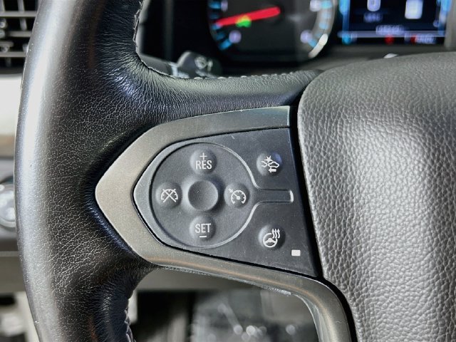 Used 2019 IRIDESCENT PEARL TRICOAT Chevrolet Premier image 13