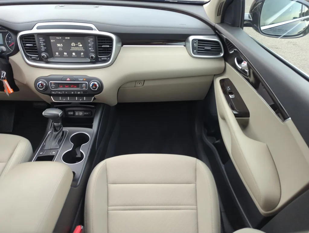 Used 2020 Black Kia LX image 16