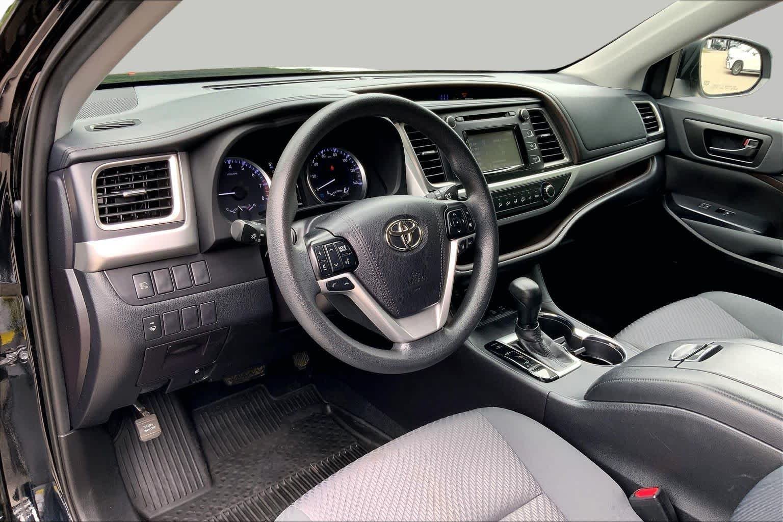Used 2019 Midnight Black Metallic Toyota LE image 18