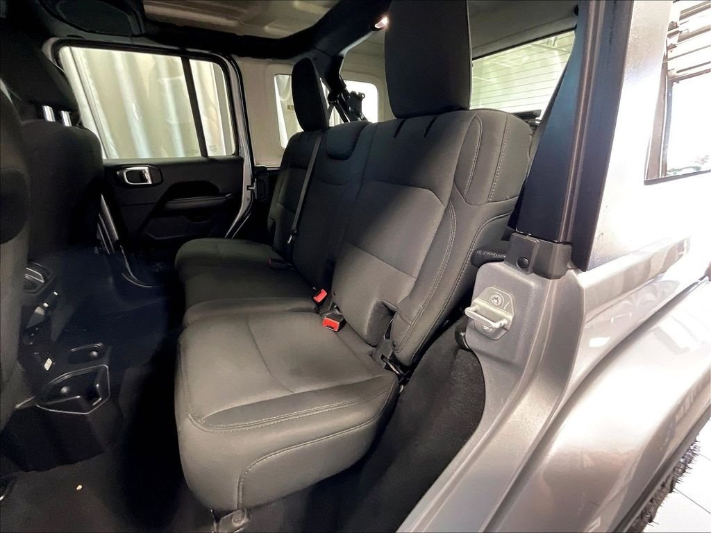 Used 2018 Silver Jeep Unlimited Sahara image 15