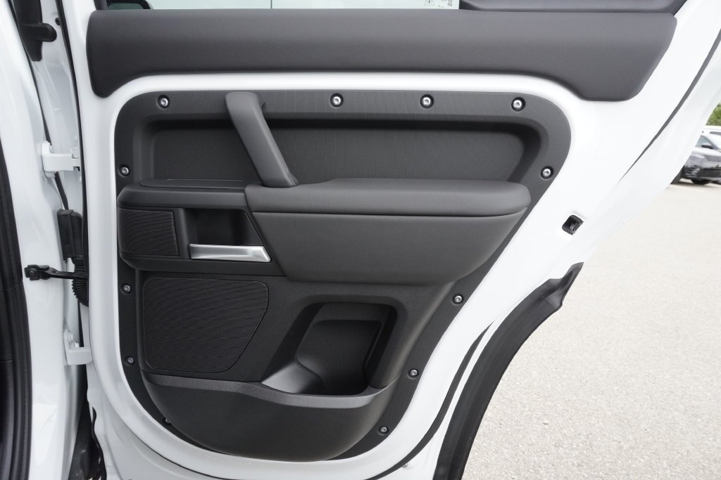 New 2026 Fuji White Land Rover S image 25