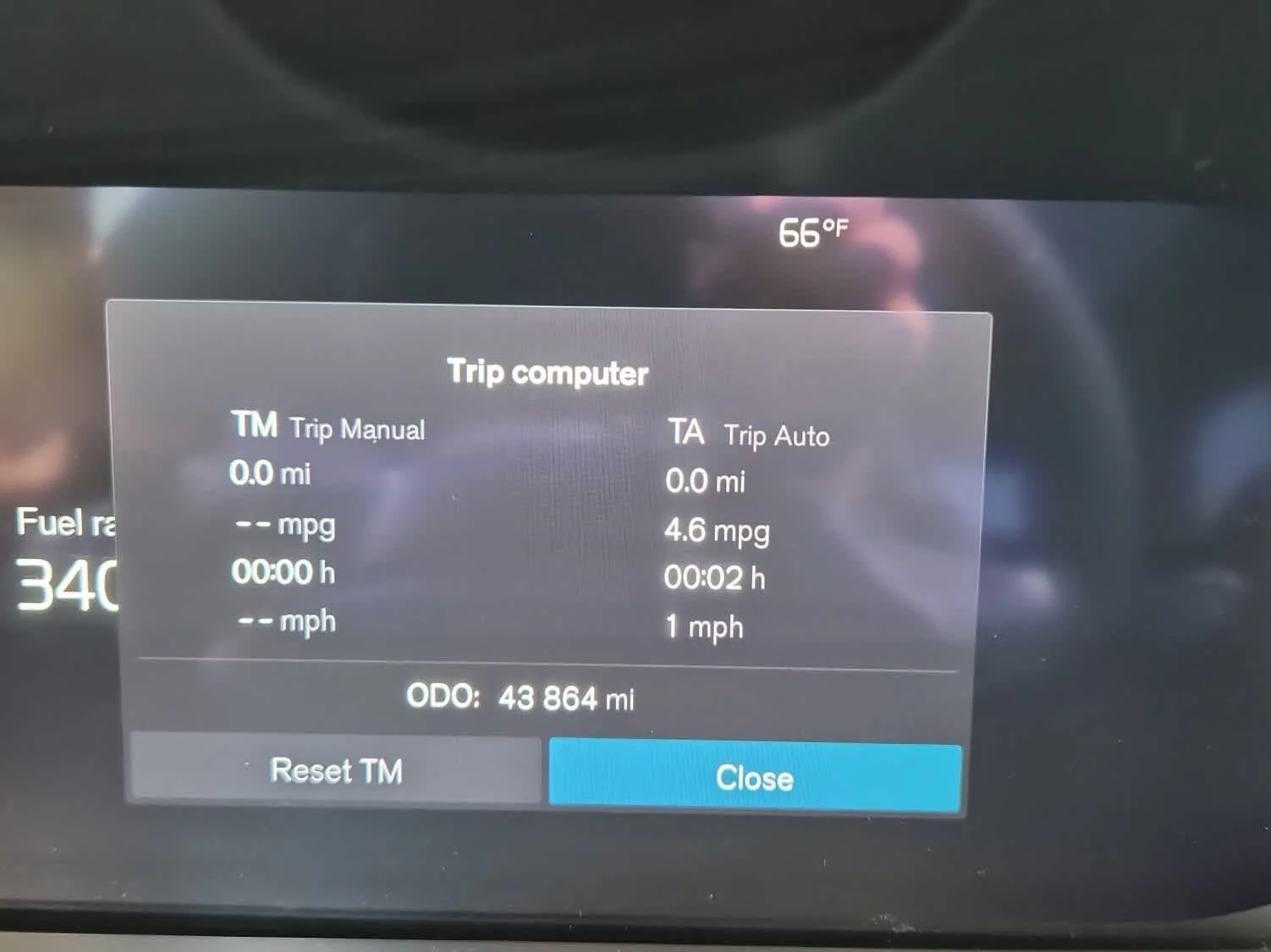Used 2023  Volvo Plus Bright Theme image 15