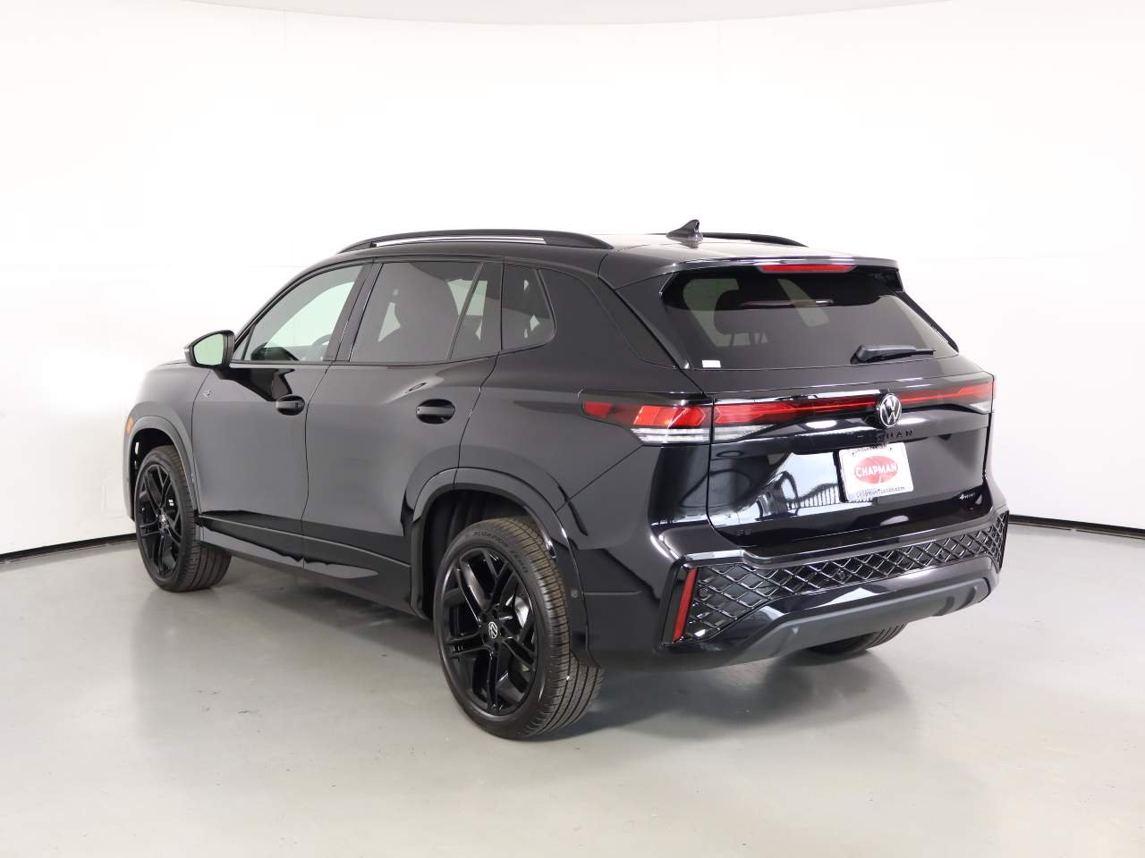 New 2026 Deep Black Pearl Volkswagen SE R-Line Black 4Motion image 2