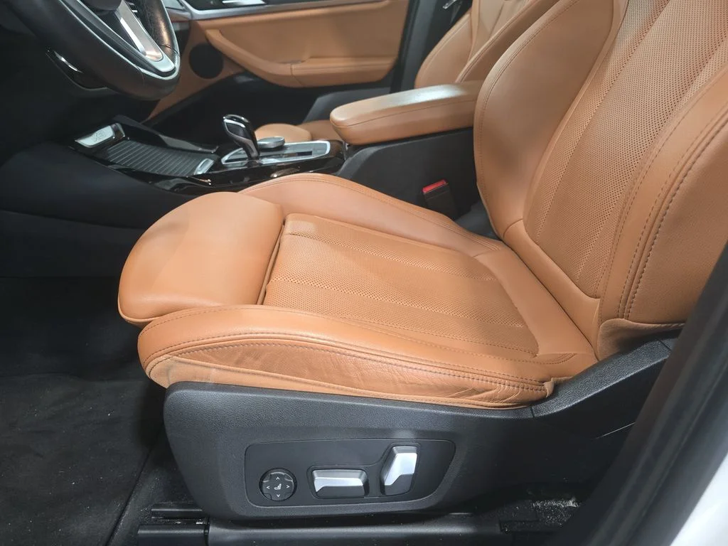 Used 2022 Alpine White BMW sDrive30i image 18