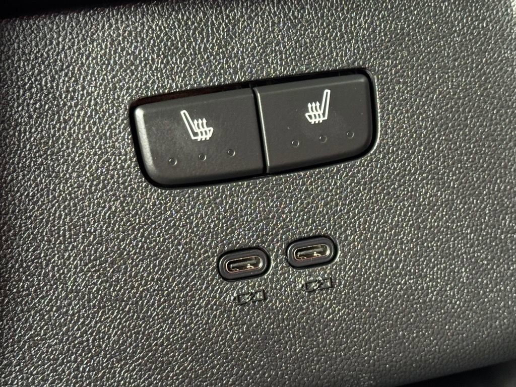 2026 Chevrolet Equinox EV RS - Photo 9
