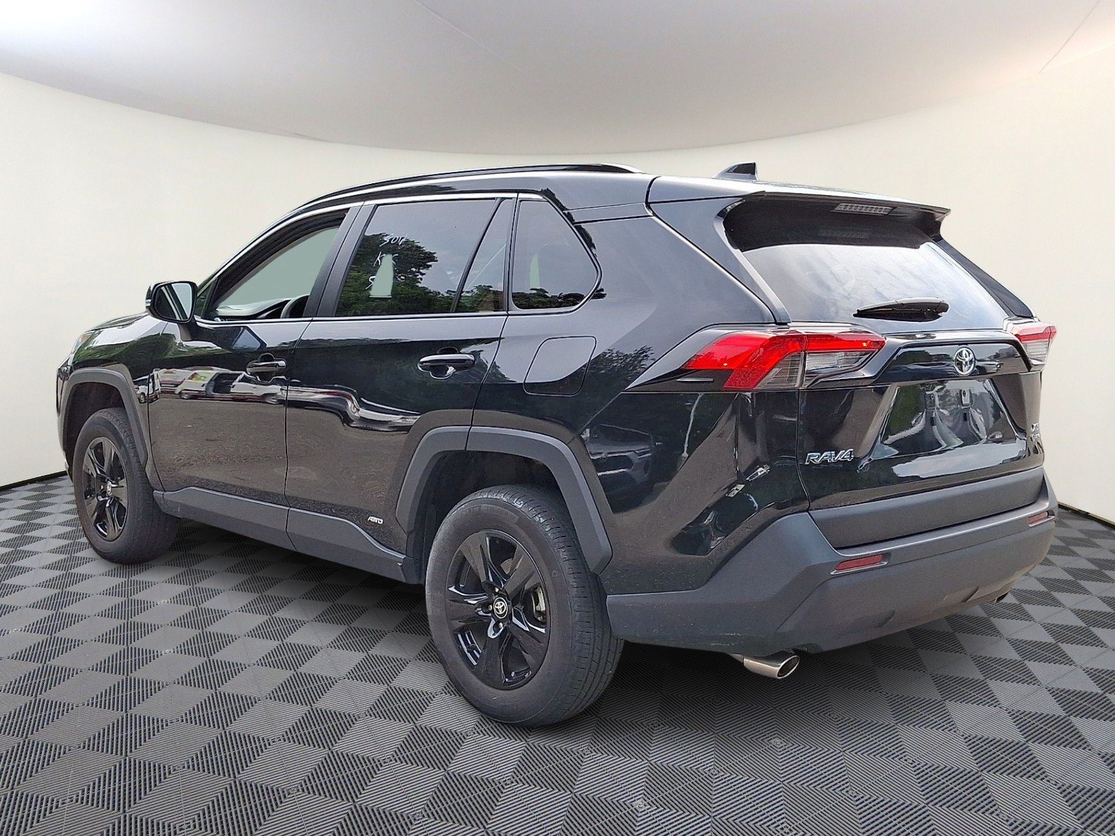 Used 2025 Midnight Black Metallic   218 Toyota Hybrid XLE image 3