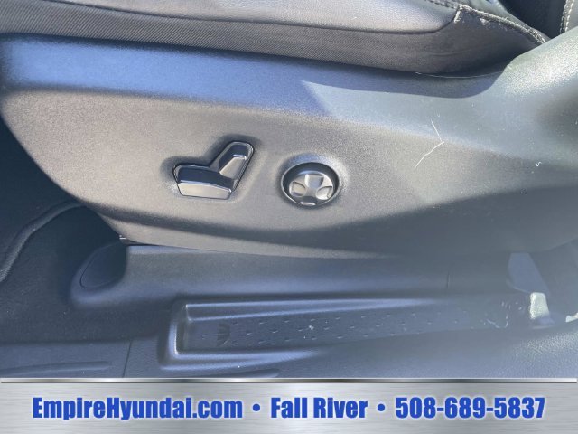 2025 Chrysler Pacifica Select - Photo 18