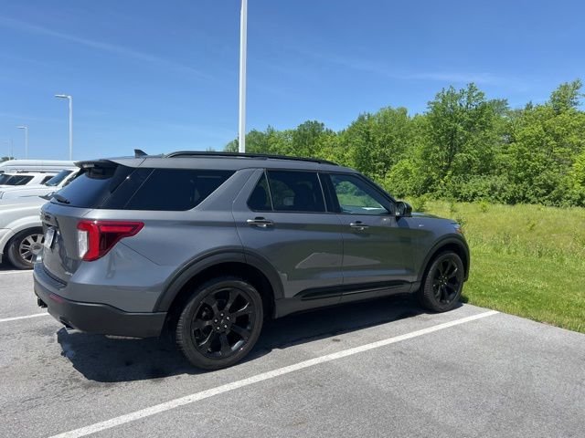 2023 Ford Explorer ST-LINE 4WD's photo