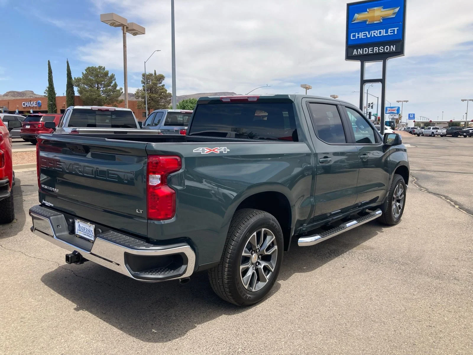 2025 Chevrolet Silverado 1500 LT - Photo 7