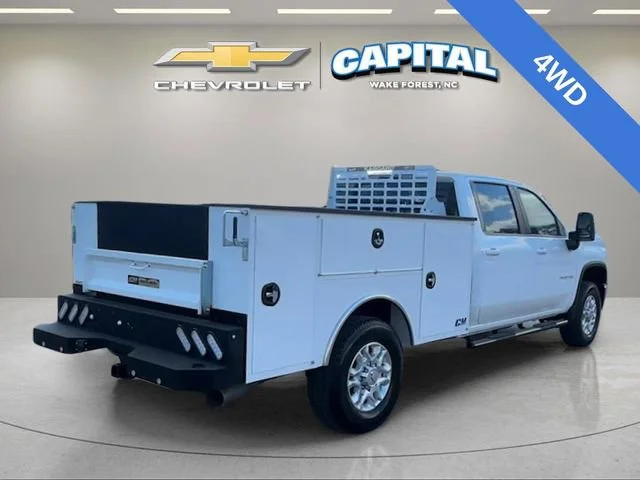 Used 2025 Summit White Chevrolet LT image 5