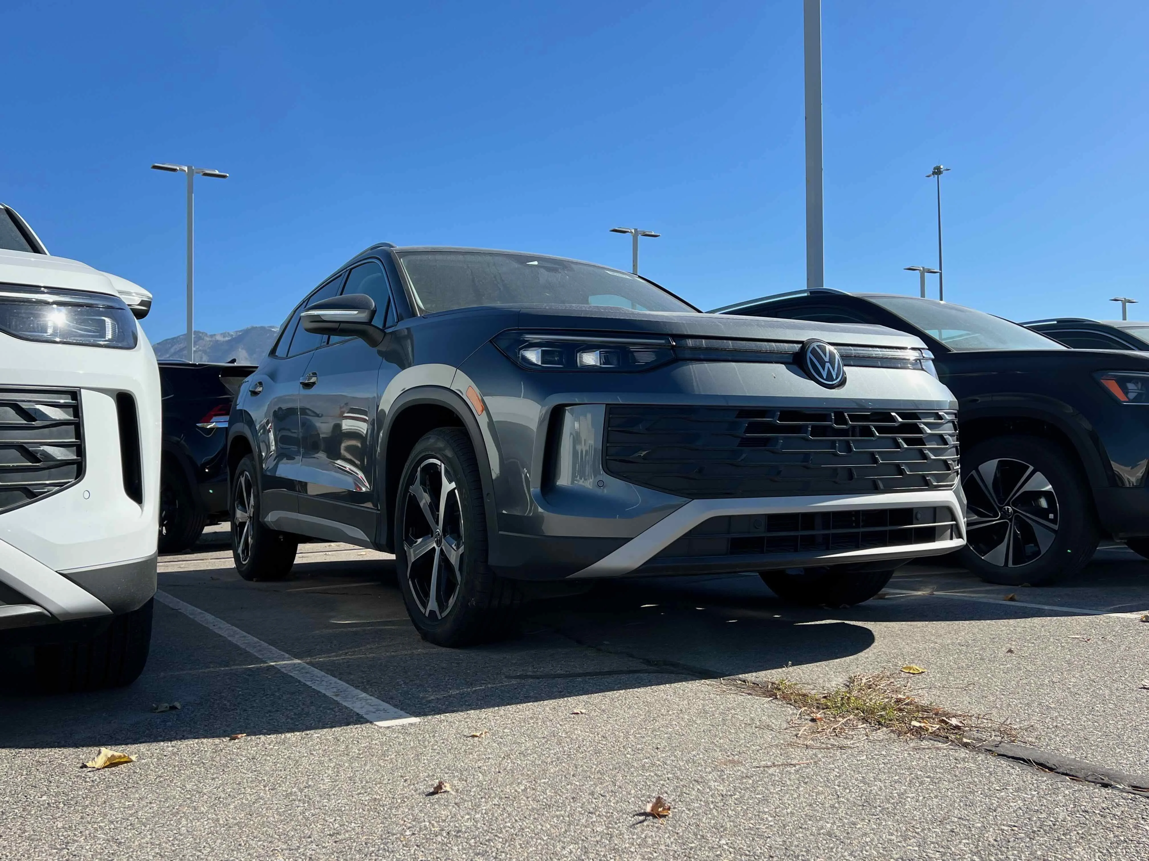 New 2025 Platinum Gray Volkswagen SE image 8