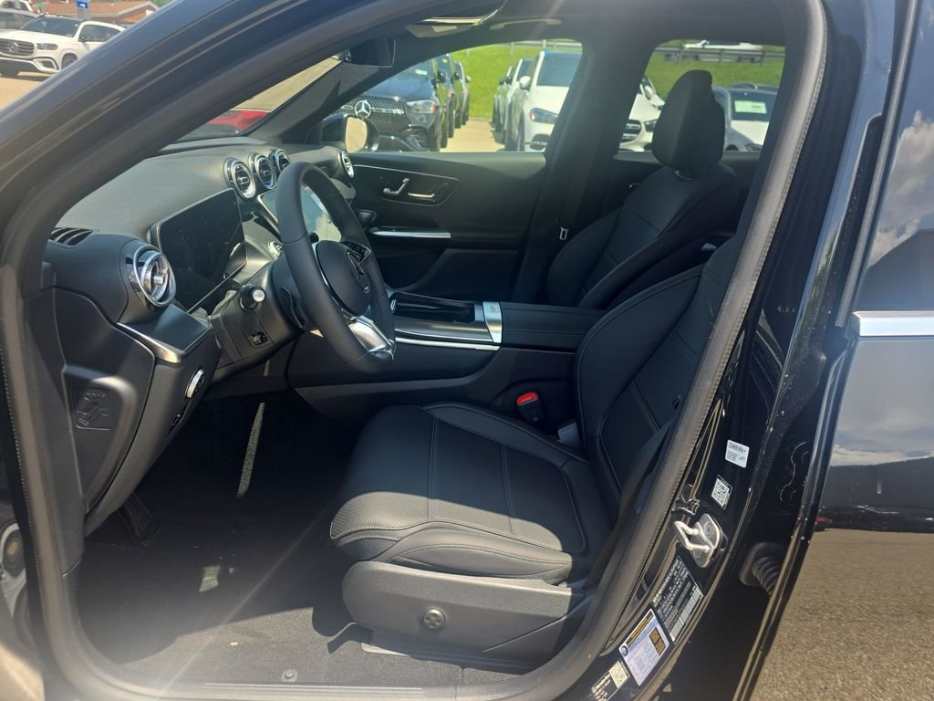 New 2026 Black Mercedes-Benz GLC 300 image 9