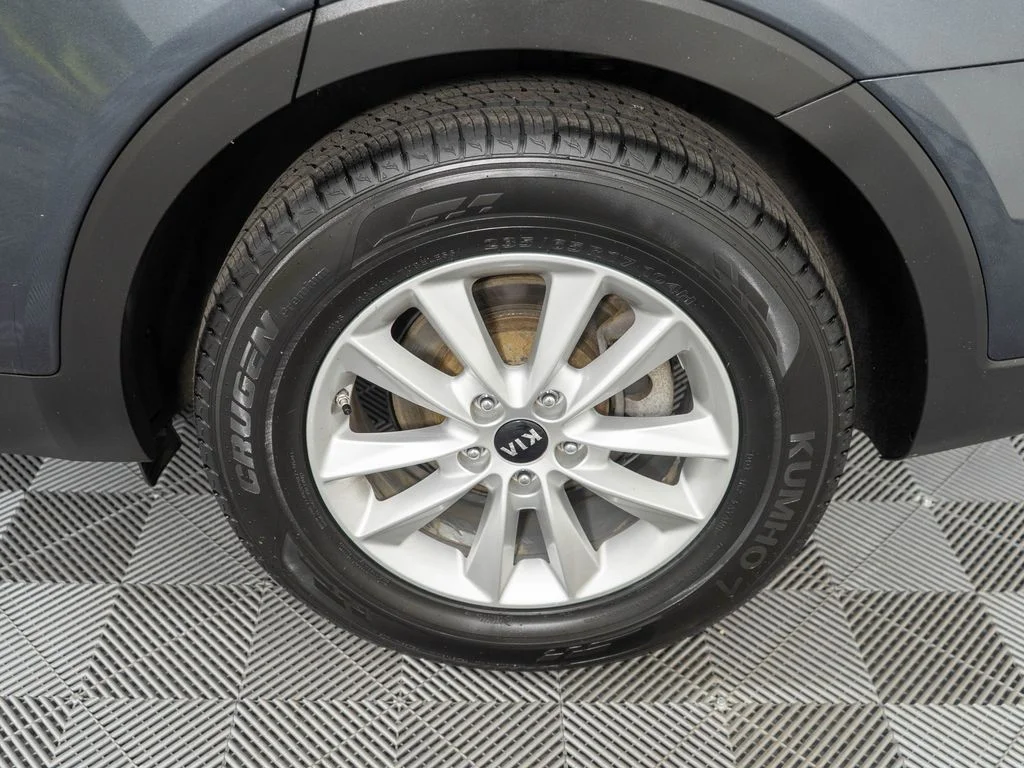 Used 2020 Gray Kia LX image 25