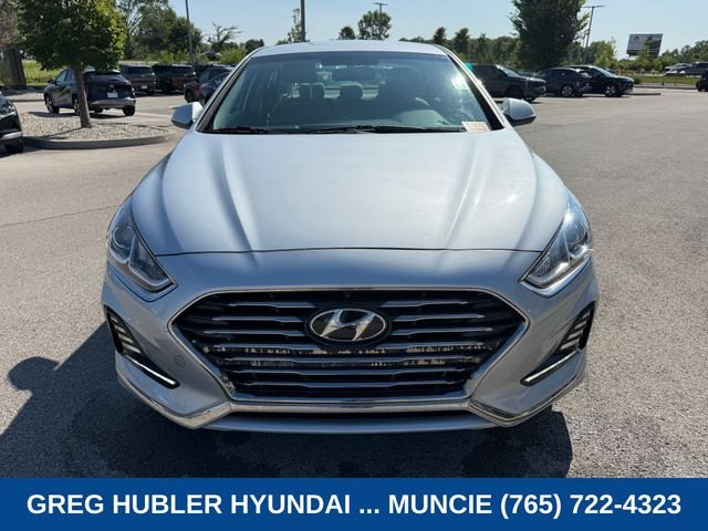 Used 2019 Silver Hyundai SE image 6