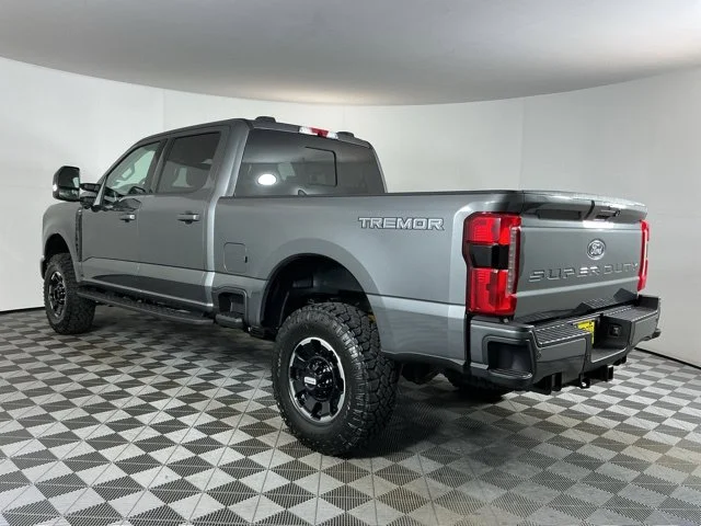 New 2027 Carbonized Gray Metallic Ford XLT image 6