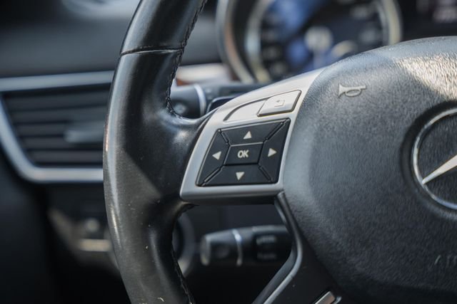 Used 2013 Black Mercedes-Benz ML 350 image 30