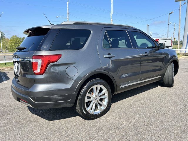 Used 2019 Gray Ford XLT image 35