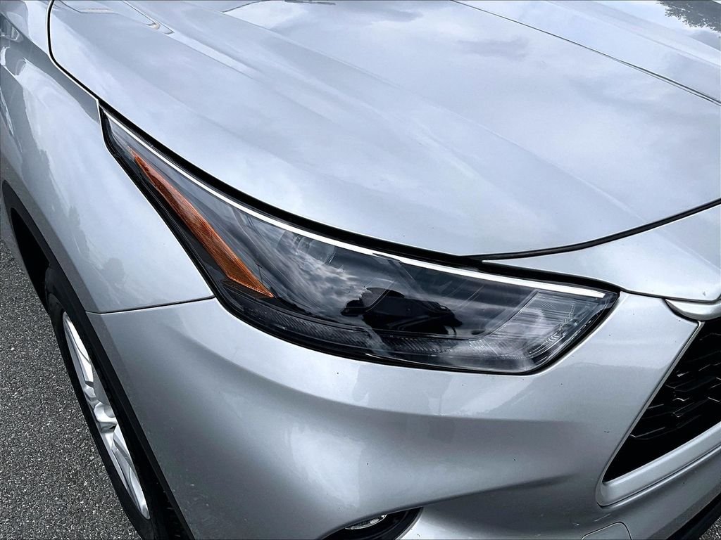 Used 2023 Silver Toyota LE image 34
