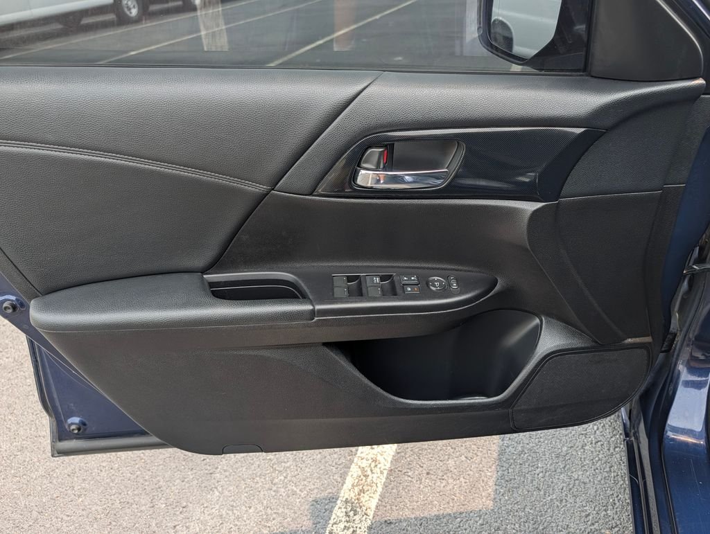Used 2015 Blue Honda Sport image 20