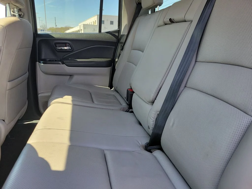 Used 2023  Honda RTL image 10