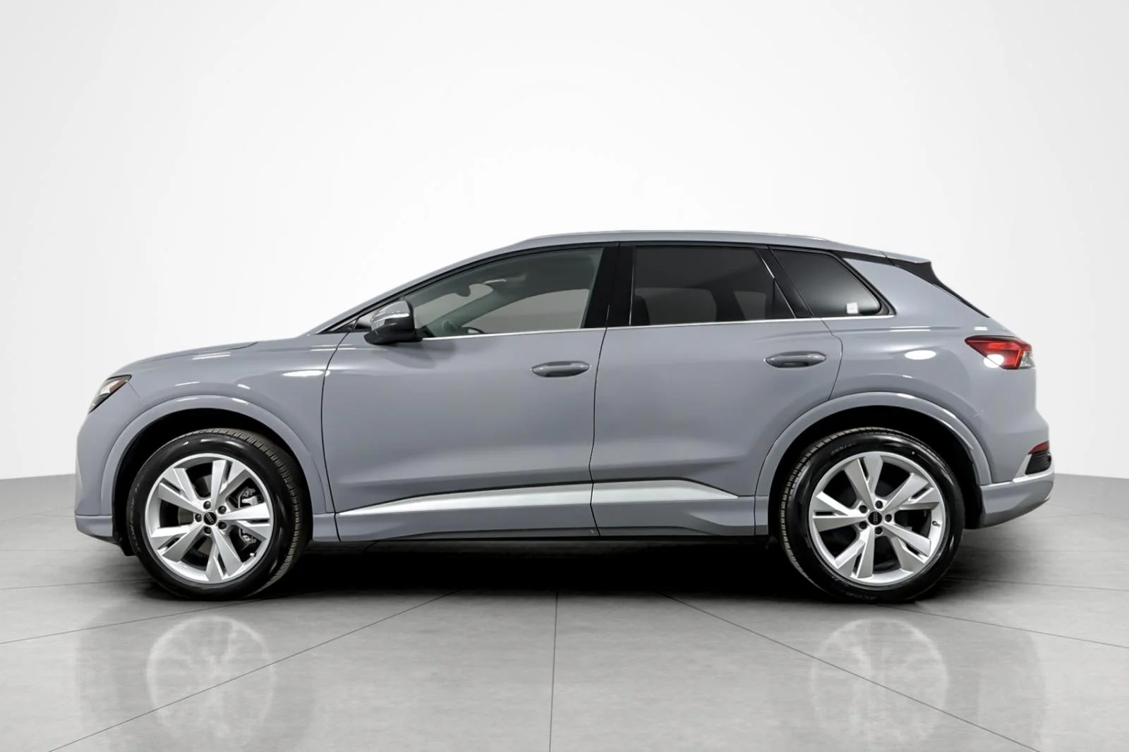 Used 2023 Pebble Gray Audi Premium 50 quattro image 2
