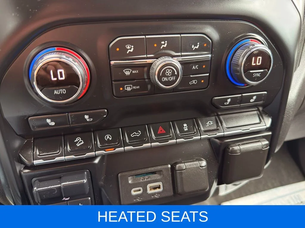 Used 2020 Blue Chevrolet LT image 3