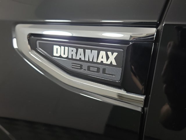 Used 2024 Onyx Black GMC SLT image 12