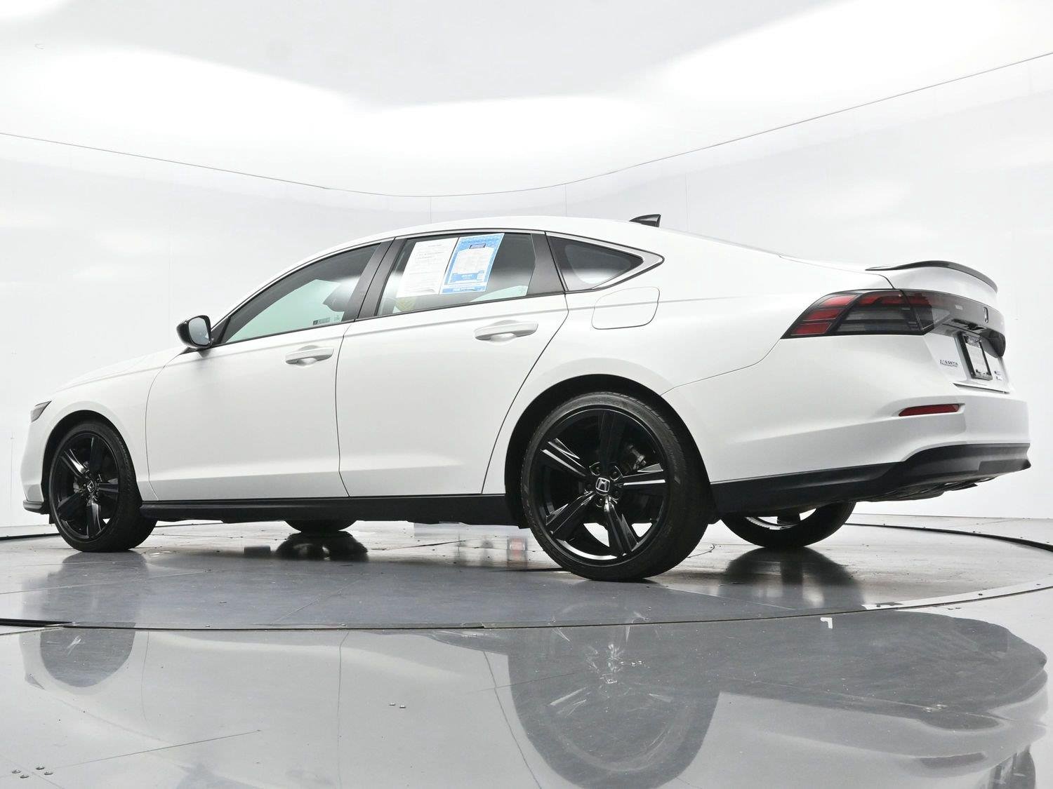 Used 2024 Platinum White Pearl Honda Sport image 45