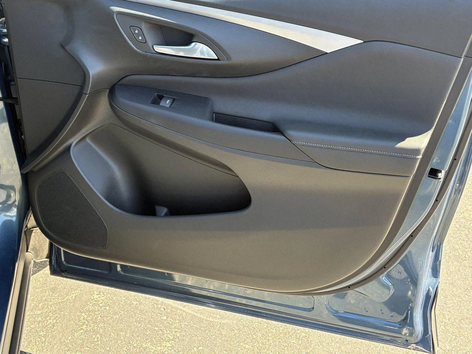 New 2026 Ocean Blue Metallic Buick Preferred image 9