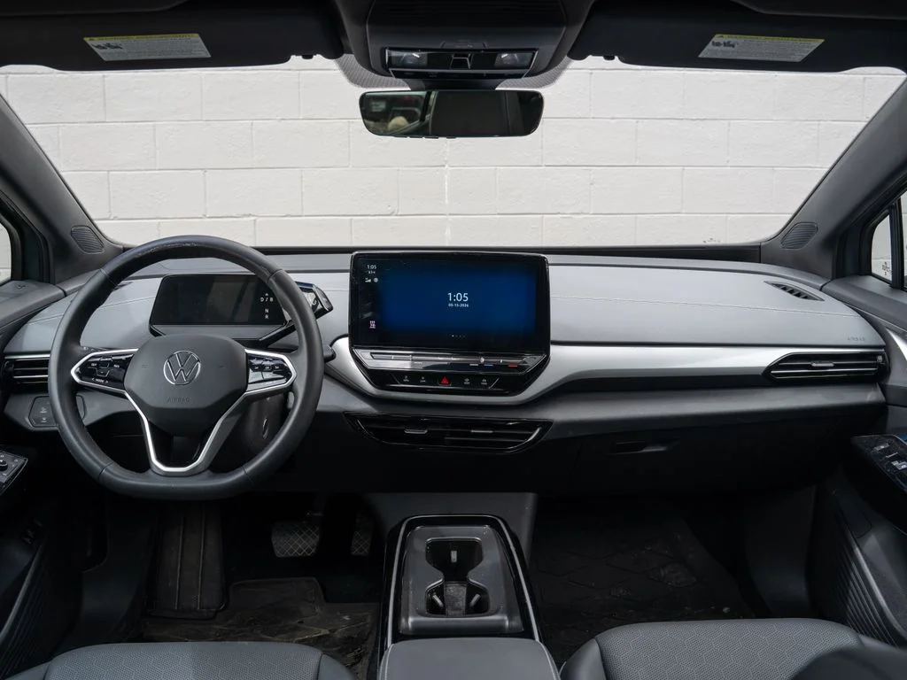 Used 2023  Volkswagen  image 21