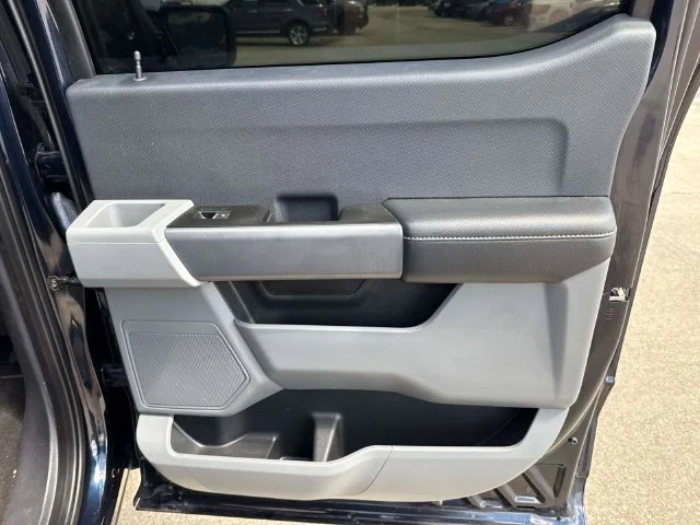 Used 2023 Blue Ford XLT image 14