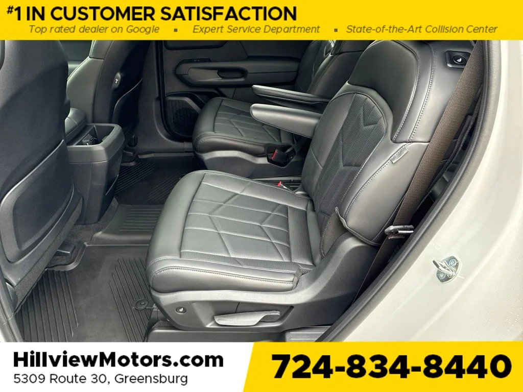 Used 2027 White Pearl Kia X-Line EX image 17