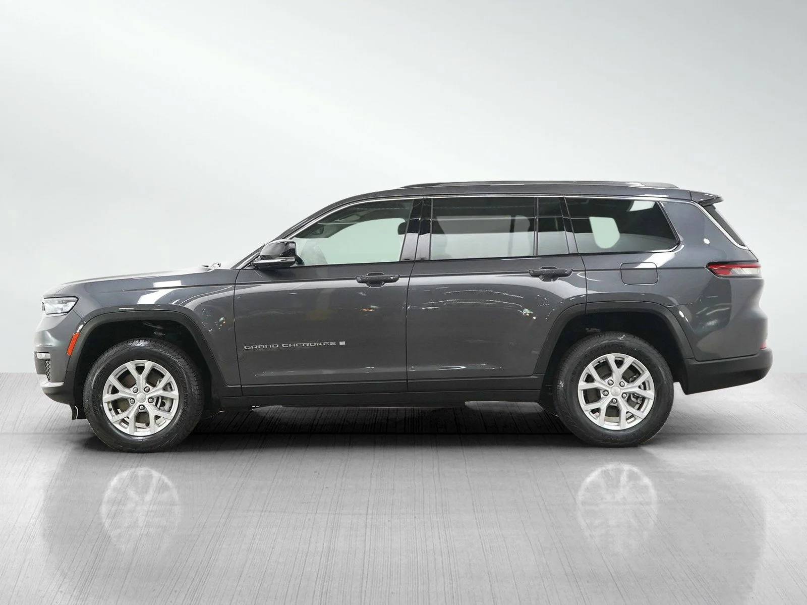 Used 2023 Jeep Grand Cherokee L Limited with VIN 1C4RJKBG1P8815796 for sale in Hopkins, Minnesota
