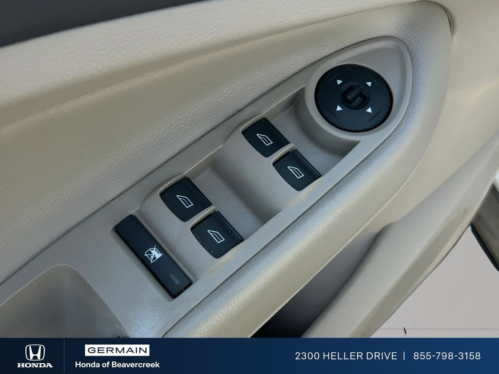 Used 2018 Oxford White Ford SE image 13