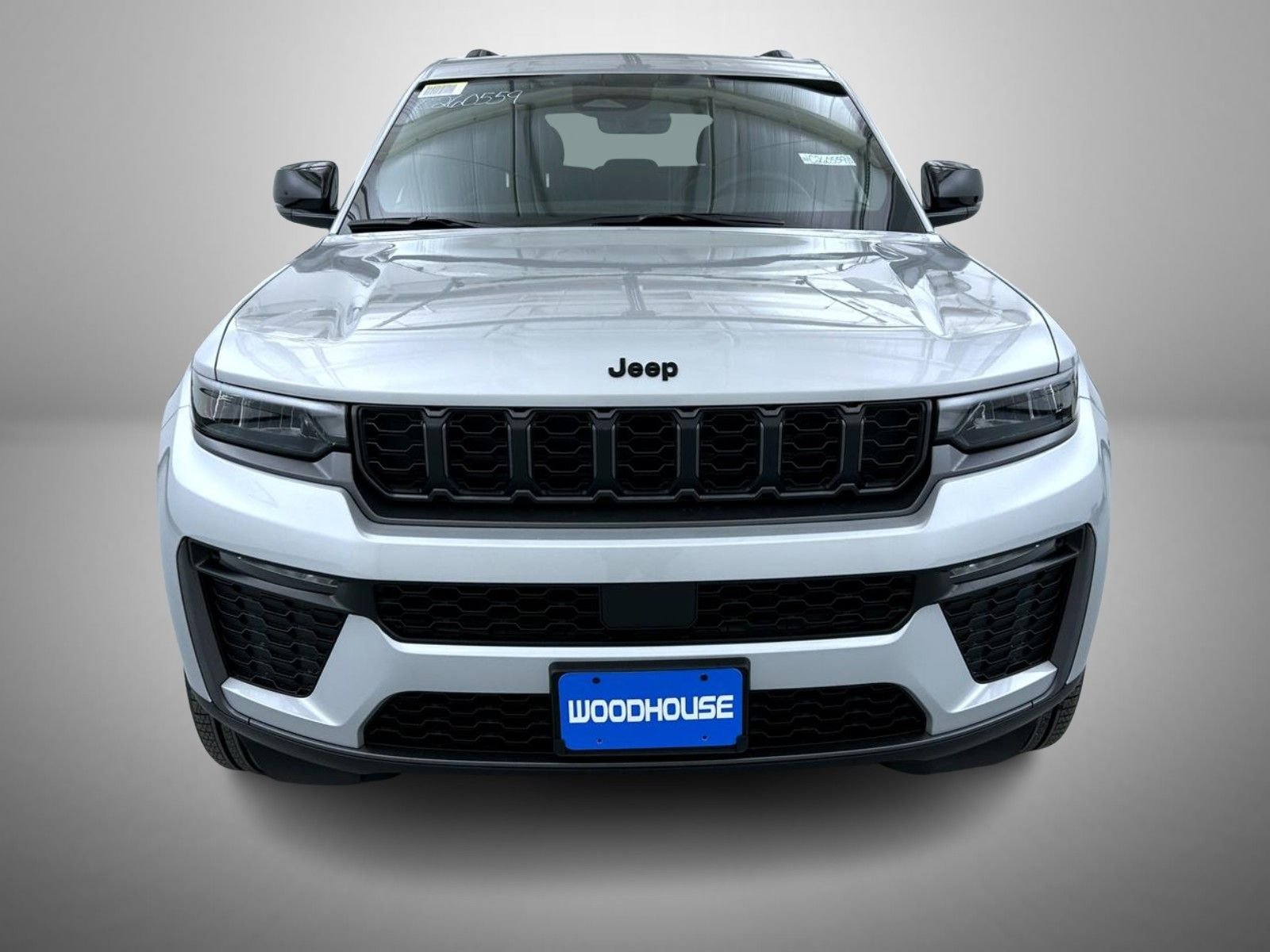 New 2026 Silver Zynith Exterior Paint Jeep Limited image 2
