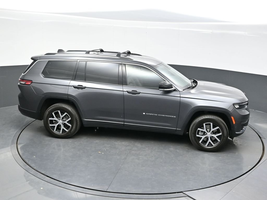 Used 2023 Gray Jeep Limited image 36