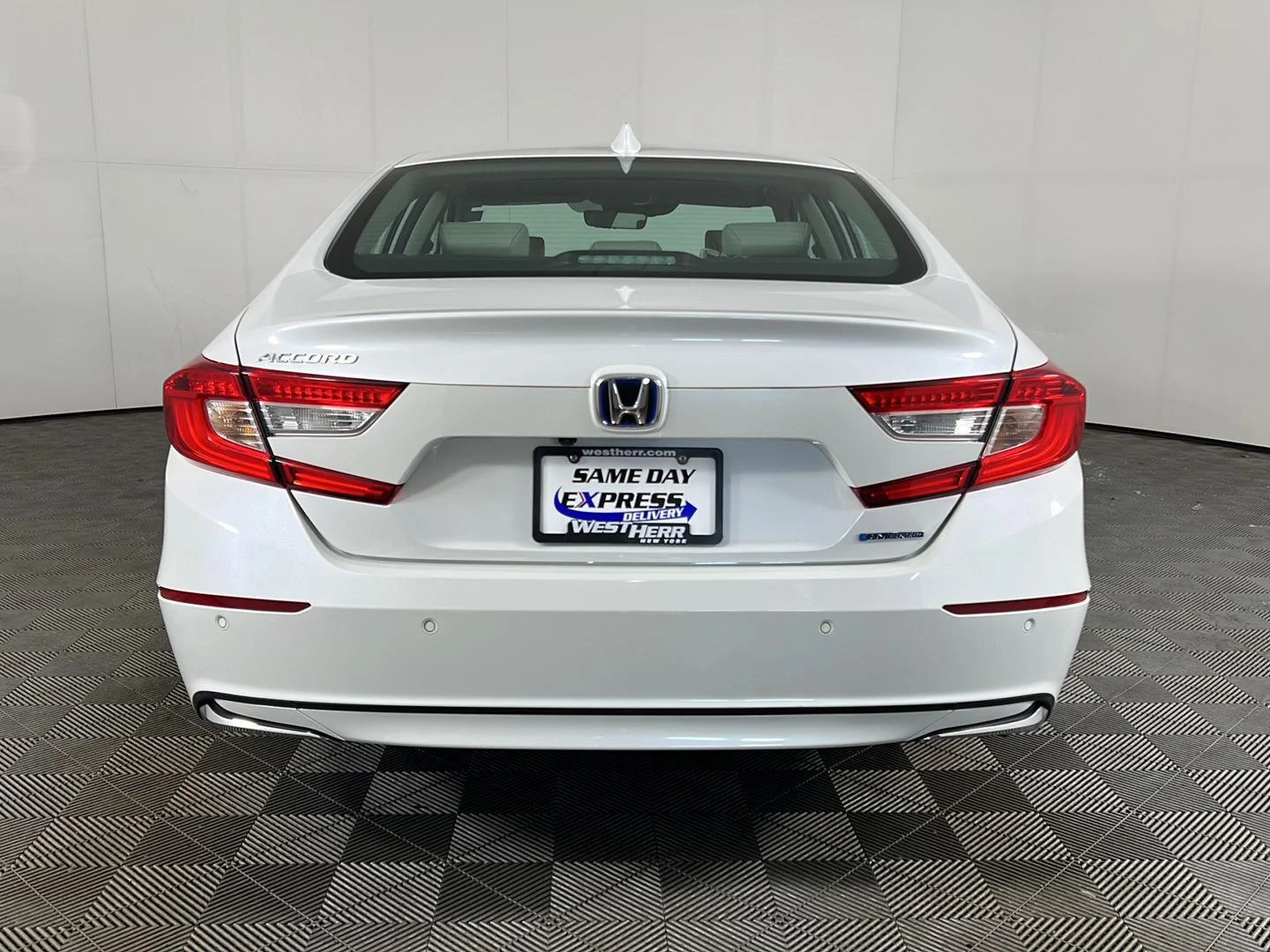 Used 2021 Platinum White Pearl Honda EX-L image 6