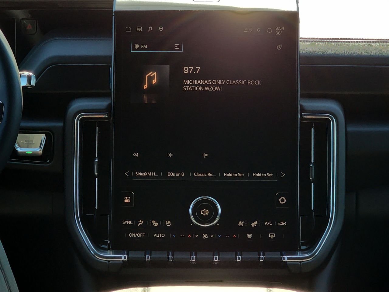 2026 GMC Yukon Denali - Photo 15