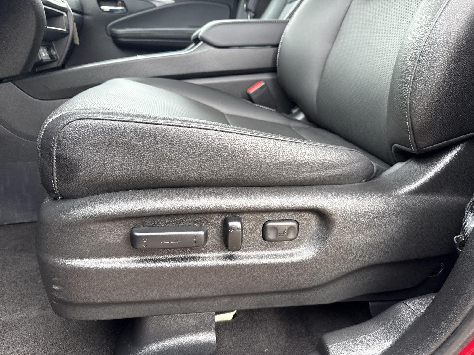 Used 2025 Radiant Red Metallic II Honda RTL image 18