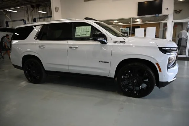 New 2026 Polar White Tricoat Chevrolet High Country image 4