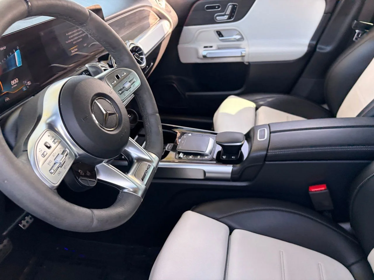 Used 2022 Night Black Mercedes-Benz GLB 35 AMGÂ® image 18