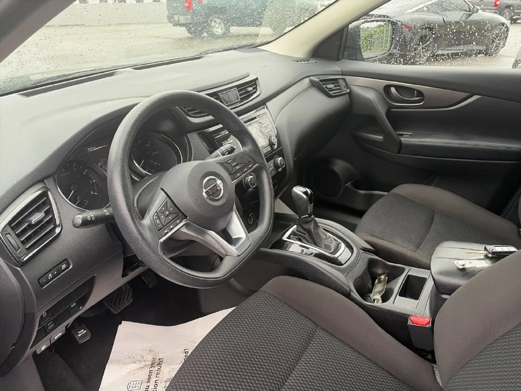 Used 2018 Black Nissan S image 11