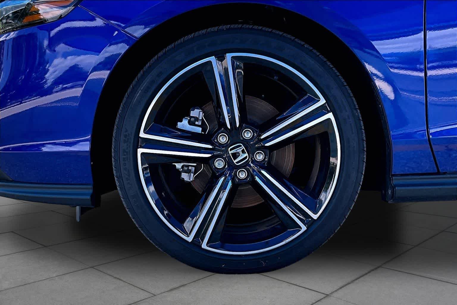 New 2026 Still Night Pearl Honda Sport Hybrid image 12