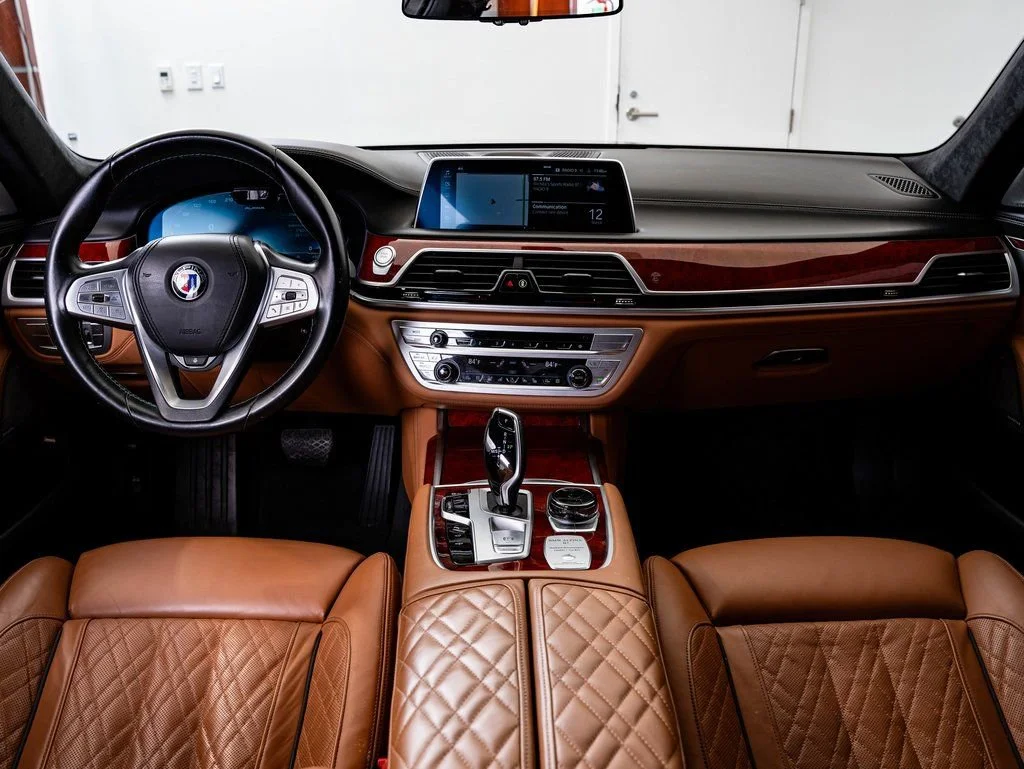 Used 2022 Twilight Purple Metallic BMW ALPINA B7 xDrive image 36