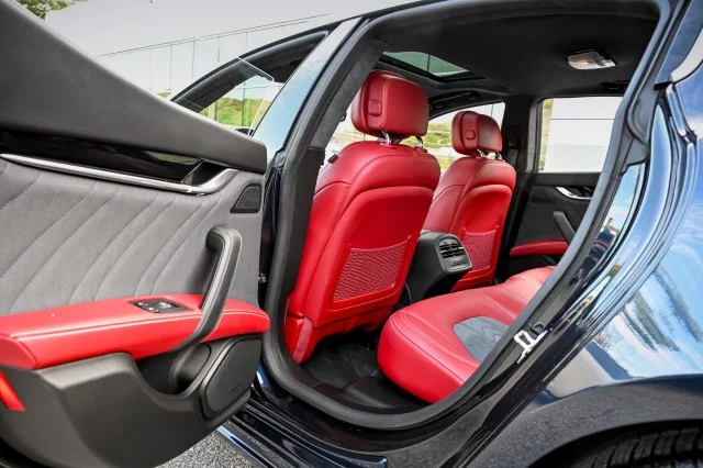 Used 2021 BLUE Maserati S Q4 GranLusso image 21